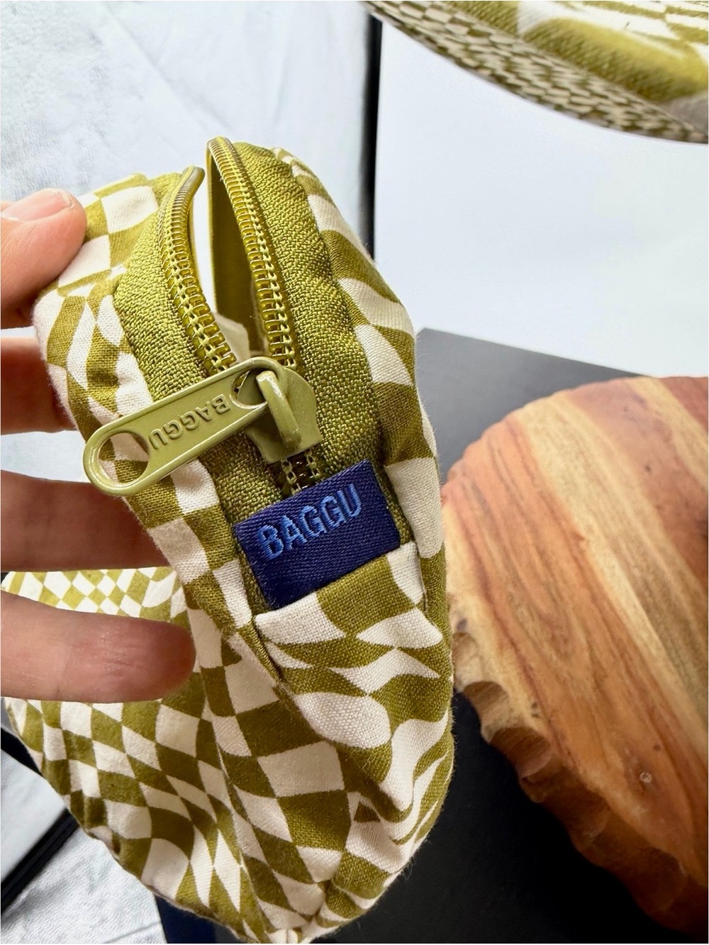 BAGGU Wide Brim Packable Sun Hat in Moss - Picture 2 of 4